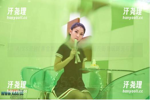 AISS爱丝(黄金版) - 美图来袭，欣杨在街角玩转光与影