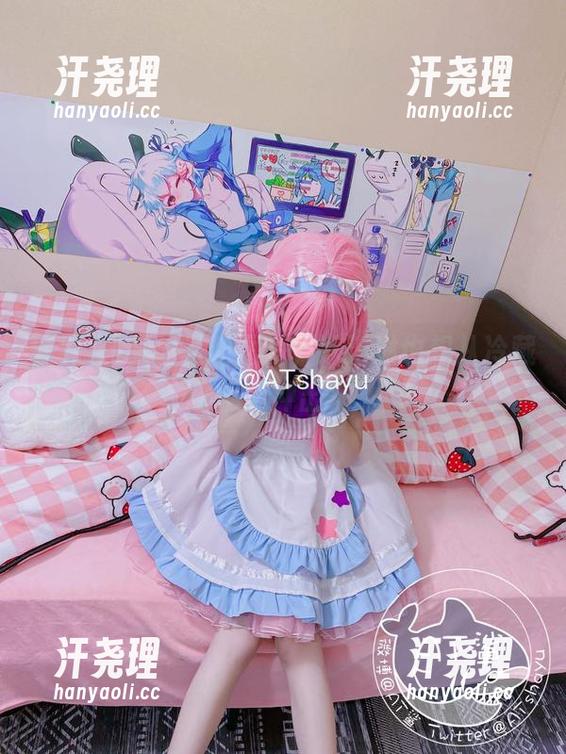 面对AT鲨的圣诞图片，冰淇淋也想从冷藏柜里冲出来
