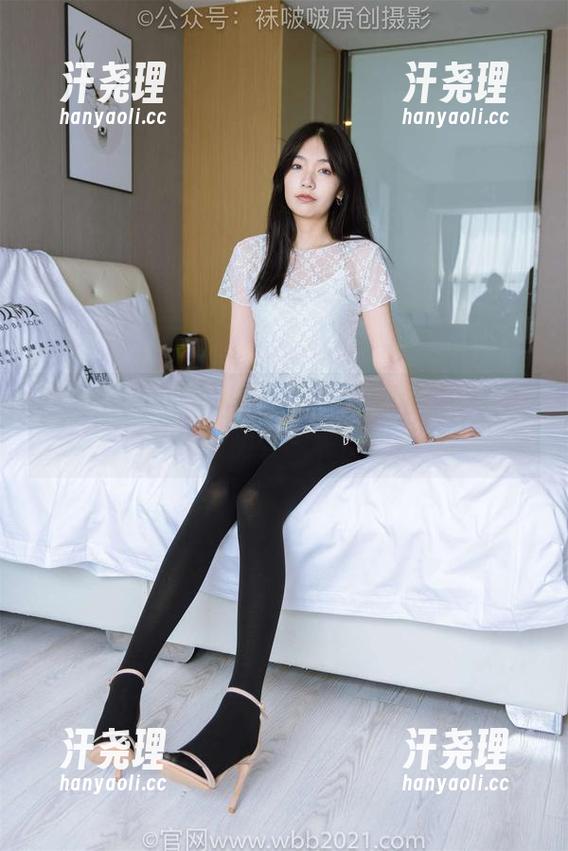 BoBoSocks袜啵啵 - 厚黑丝五指袜大狂欢：小甜豆的私房奇趣