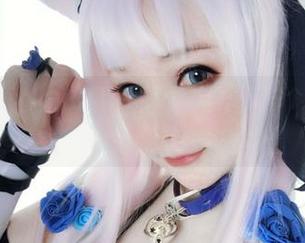 Kitkat Cosplay在照片中用棉袜讲述了一个“对”的故事,哈哈