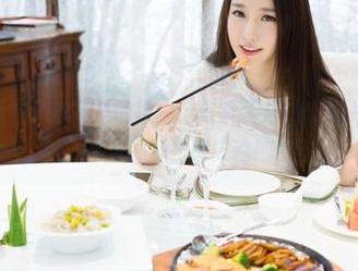 MiStar魅妍社 – 旗袍里的风趣：陈雅漫VICKY图片合集，超乎你想象的搭配灵魂！