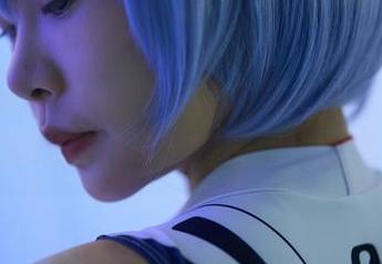 MiiTao蜜桃社 – 在线跟风唐佳怡的毛衣时刻，这种神奇的搭配我也想试试。