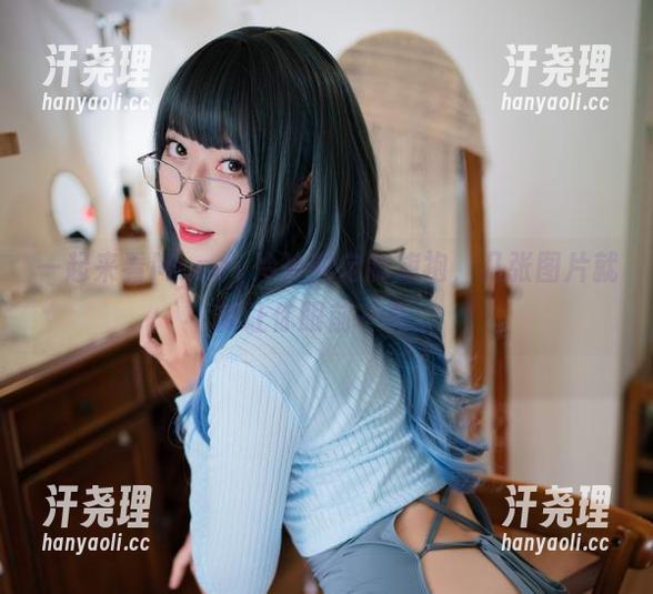 一起来看Money冷冷的定制旗袍，几张图片就能让你眼前一亮。