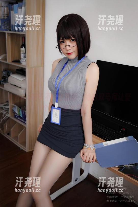 Nyako喵子不仅会撒娇，她的双马尾让整个美图被升维了！
