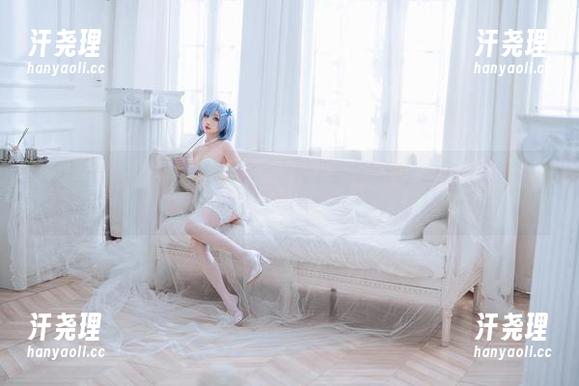 资源段子！Rioko凉凉子的写真配上圣诞气氛，别说好看又好玩！