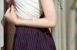 UGirls尤果网 – 泳衣不会说话，但绮里嘉的写真集会吸引你下载，试试不亏！