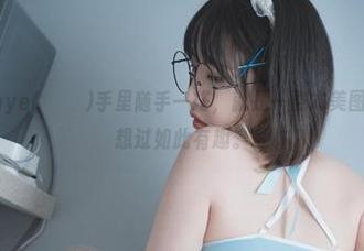 水手服在Uhye(이유혜)手里随手一搭，就是一整本美图启示录，没想过如此有趣。