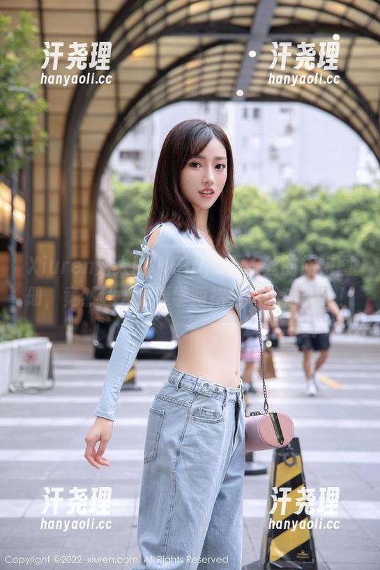 Xiuren秀人网 - Egg_尤妮丝的旗袍图册，竟然让人想要学两招秀气的走姿？！