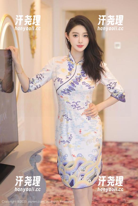 Xiuren秀人网 - 看刘婷婷短裤图集，突然发现，短裤也能秀出许多新花样啊！