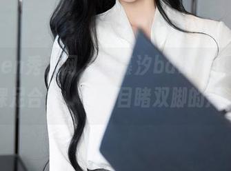Xiuren秀人网 – 周慕汐baby的‘隐秘’裸足合集，快来目睹双脚的风采！