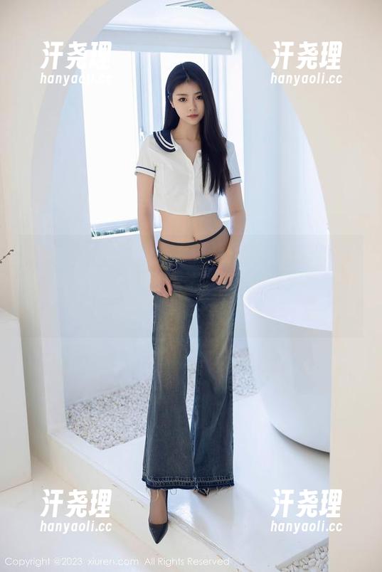 Xiuren秀人网 - 大美媚京的裤里丝：写真集里的‘最好朋友’资源，好似暗恋一般的不可言说！