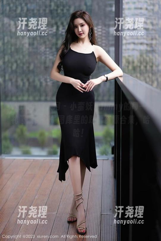 Xiuren秀人网 - 小蛮妖Yummy的每一張礼服照，都是图库里的踩雷资源合集，哈哈！