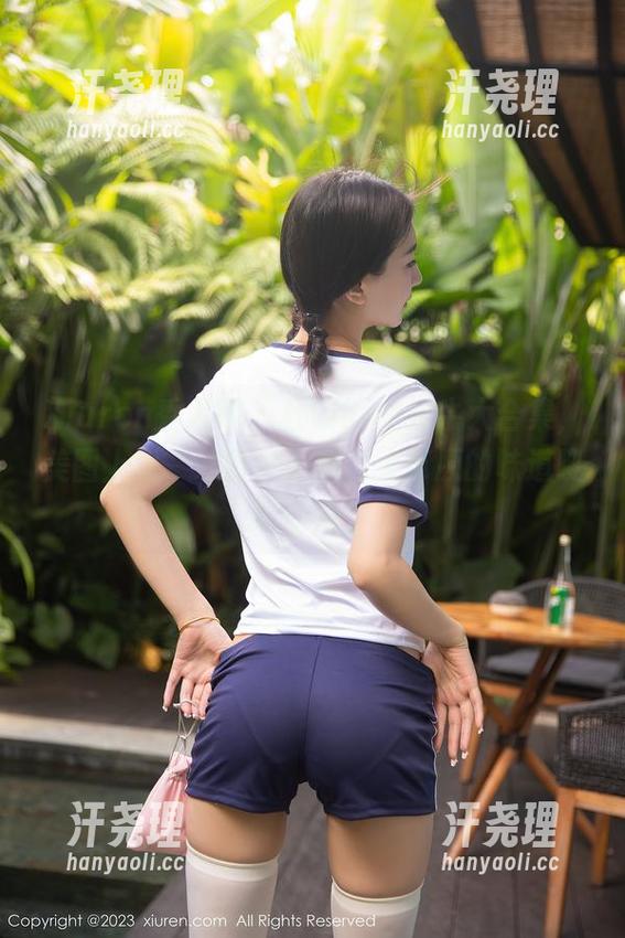 Xiuren秀人网 - 杜viki的奶牛大合集，美图上线，准备好了吗，大草原的味道嗖嗖的来！