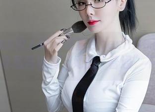 Xiuren秀人网 – 陆萱萱cecillia在日常中：作品告诉我，她的“普通”不普通