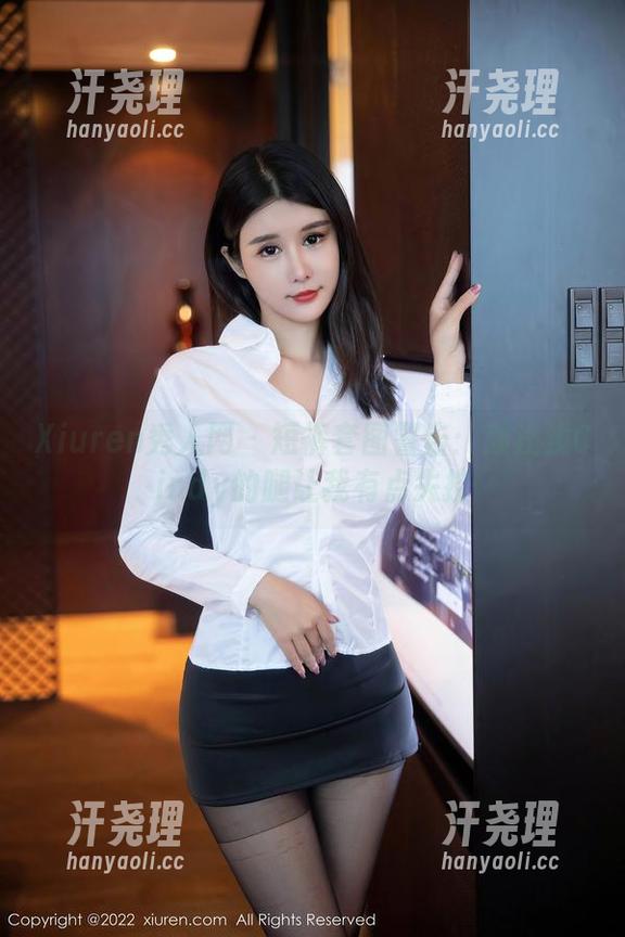 Xiuren秀人网 - 短裤套图警告：颜浅浅Cindy的腿让我有点失控