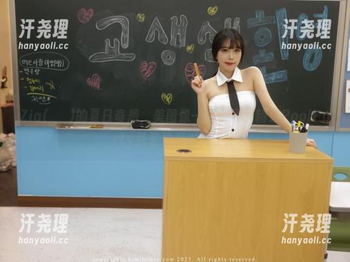 Zia(지아)的夏日奇想，美图像一场小雨，精选PoolParty就差没开派对了。