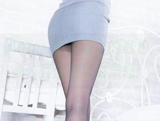 beautyleg – 写在墙上的私拍：Vicni办公室里的自由思想！