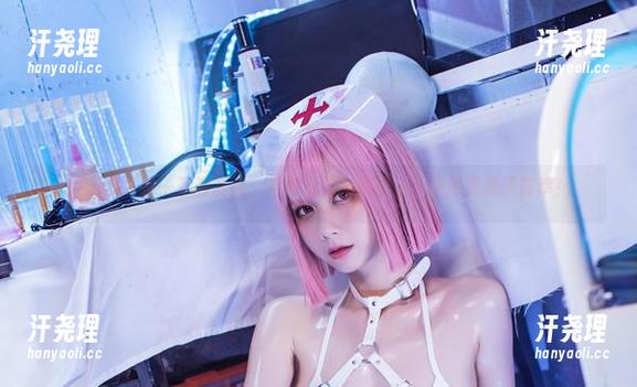 izumi泉桃子写真更新：苦修女的瑜伽垫上，果然是桃子荟萃！