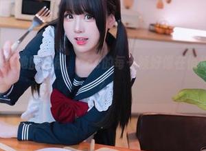 miko酱ww和她的白裙，cos的每一帧好像在悄悄诉说，听说？