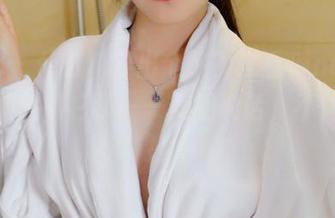 pans – 什么叫穿出个性？来看Tina的网袜图集就明白了——美图说话，不怕你不赞！