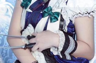 靡烟黑纱，yuuhui玉汇(kokuhui)的写真展现了“旗袍+烟灰”的文艺与调皮之间的平衡性感！
