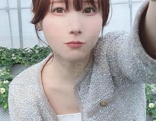 けん研(けんけん)私房里的网袜，穿得就像走进了另一种可能
