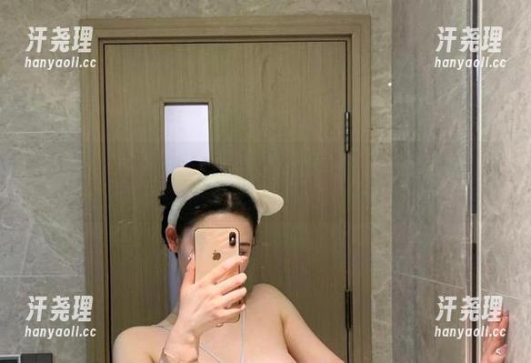 微密圈 - 你没见过的厨娘风采：不爱笑的赛琳写真集更新，厨艺与魅力兼具！