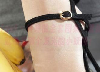 丽柜ligui – 钟晴的全套图集：香丝丽人就像是那个发光的小妖精！
