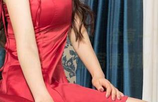克拉女神 – 瑜伽新姿势，分享一下赵雨静的“腿卖力”的写真时刻！