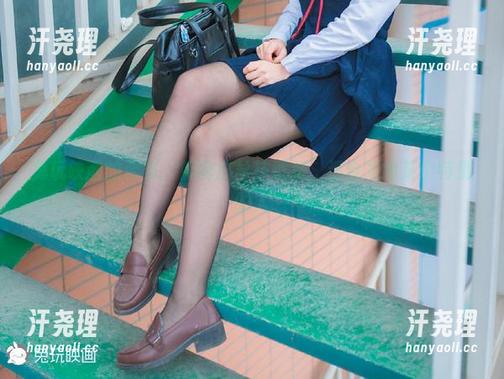 兔玩映画的合集，旗袍白丝袜壁纸，适合发给某个特别的人