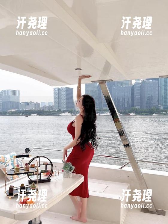 微密圈 - 追忆校园日子：周妍希校服写真，里面有我的皮卡丘书包吗？