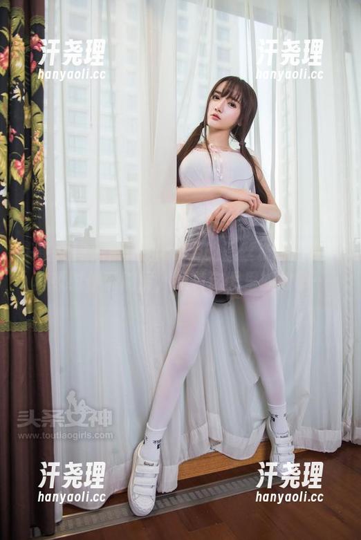 头条女神 - 刚刷到coco的黑丝资源图集，真顿时停下刷屏，想着这图里的故事…