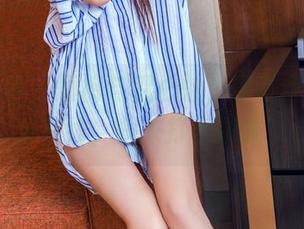 头条女神 – 短裤与温心怡，那是条很美的分享线，快来打卡图集！