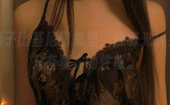 在嫣嫣子比基尼图集里，没有光辉岁月，只有真实的性感。