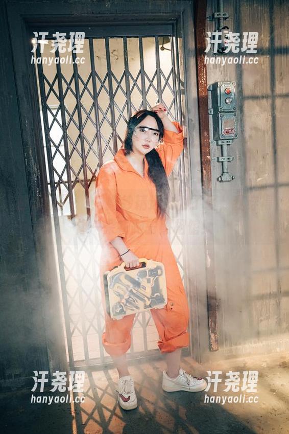 孙乐乐(손예은)婚纱精选：为了爱，我穿得像一朵花跑去照相馆！