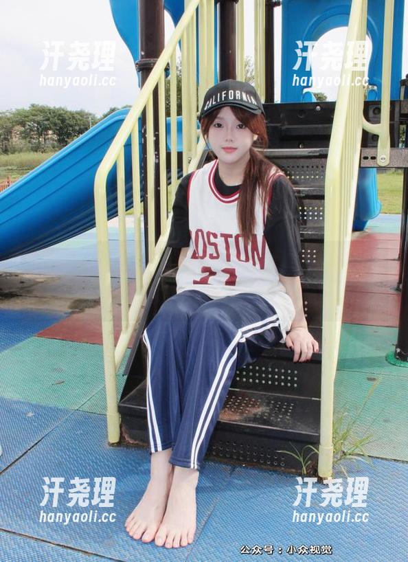 小众视觉 - 小薯条海边图包上线，重新定义“土拔鼠”的正确打开方式！