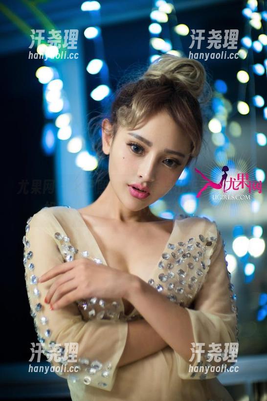 尤果网 - 金子熙的原图有点出乎意料，学姐这气质，完全不属于校园啊。