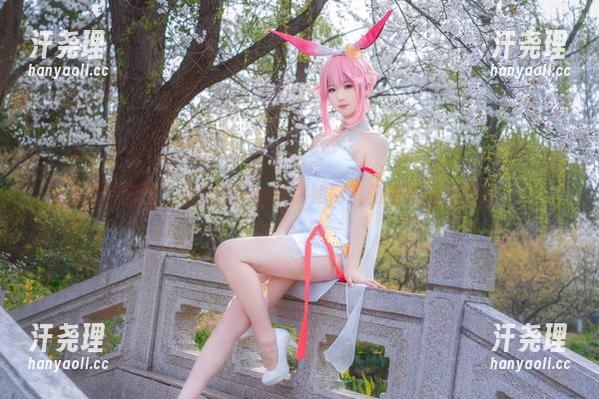 独特套图，弥音音ww教你如何优雅扮演丽塔女仆。