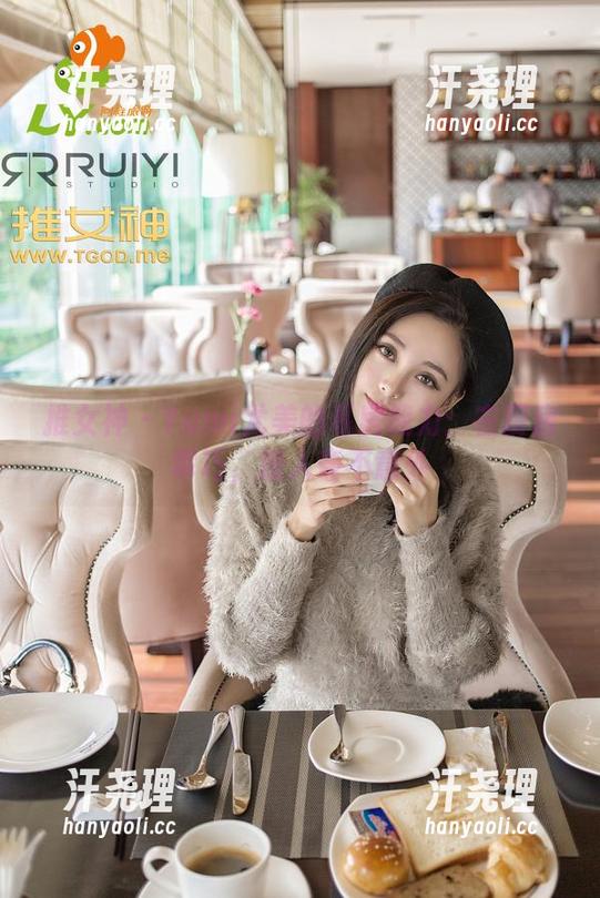 推女神 - Yumi尤美的私房战力：在厨房乖巧，撩人毫不意外