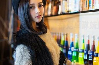 推女神 – 每一张图集，都是卓琳妹妹和灰丝的无声对话。