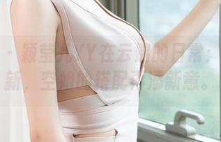 推女神 – 颖莹儿YY在云端的日常：美图更新，空姐的搭配再添新意。
