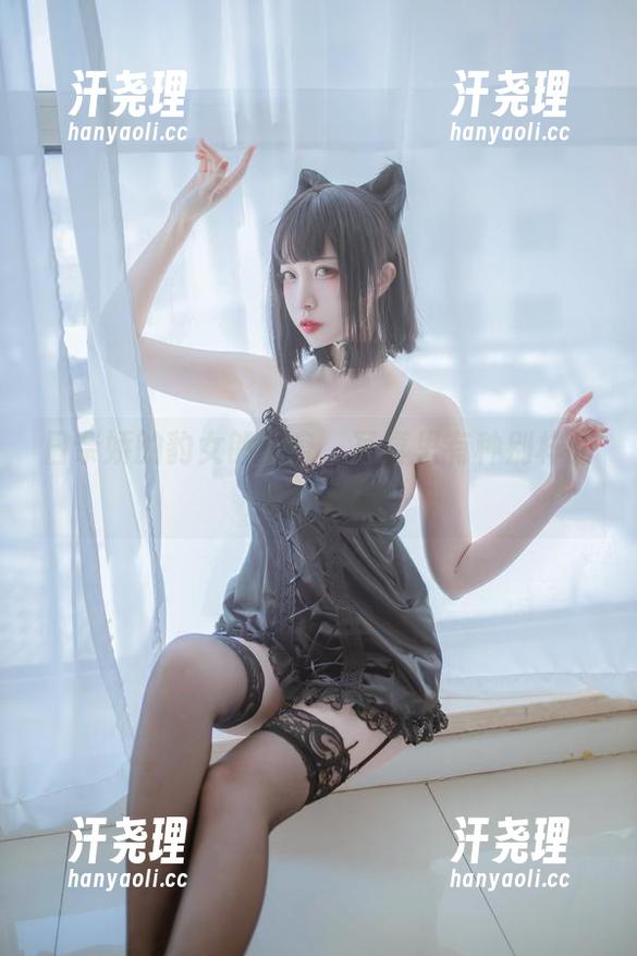 日奈娇的豹女郎变身，写真里有种别样的猫咪灵动