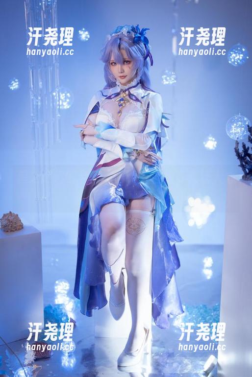 星之迟迟的全套写真，春日椿可是让人心事重重呢。