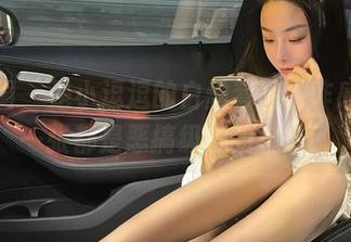 微密圈 – 是小逗逗的白丝套图，咋感觉每一张都是恶搞级别的魅惑？
