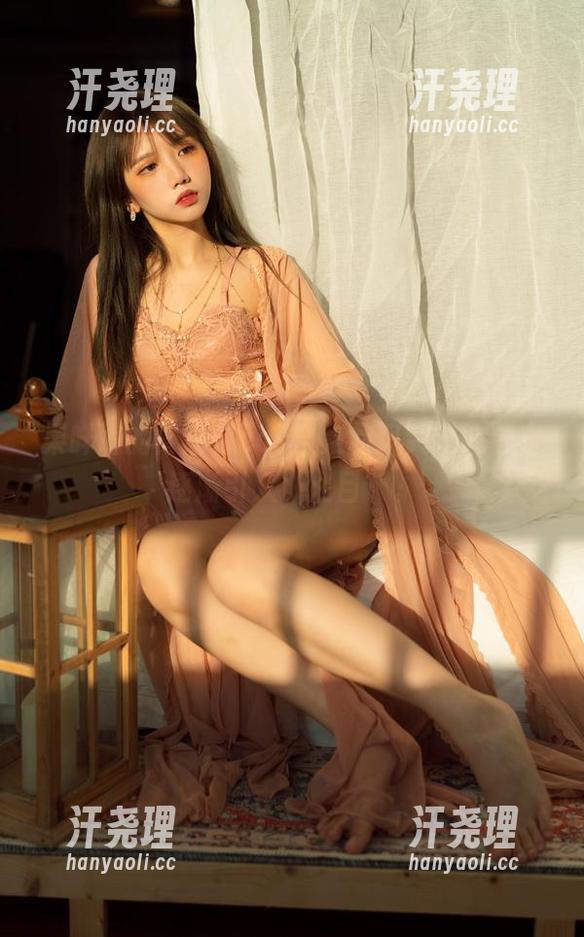 果咩酱的修狗，cos合集画风突变，内容逐渐引人“注目”。