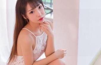 果团网 – 陈雅漫开档的礼服作品集，更新啦！我敢打赌，有些设计师肯定是喝了奇怪饮料才想到的。