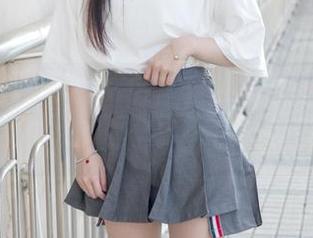 梦丝女神 – 一见倾心？诗琪的懂事写真，总让人想多