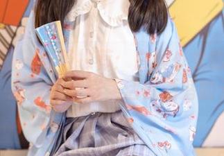 森萝财团 – 吸吸推荐：白丝少女的百褶裙图包，拼接的裙摆，活像洒落的云朵？