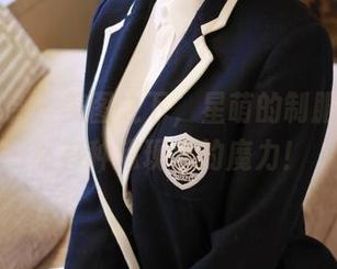 模范学院 – 美图之下，星萌的制服穿搭竟然有种超现实的魔力！