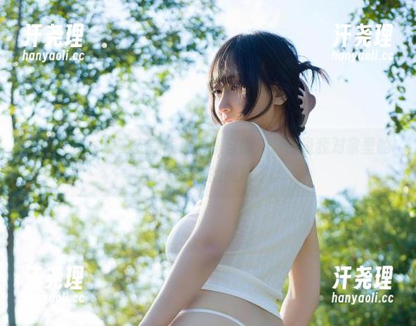 原图在这，浅安安在线！居家自摄，只能说我对家里的袜子有更深的理解了。